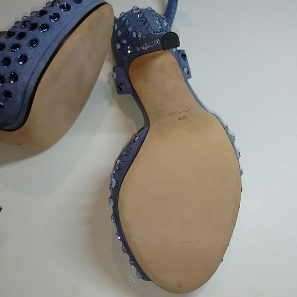GUCCI "YULIA" PERIWINKLE CRYSTAL SUEDE SANDALS - Picture 6 of 8